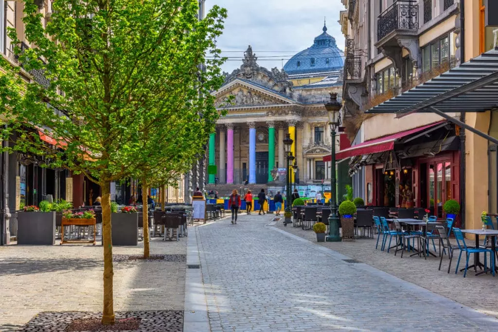 Bruxelles métamorphose son paysage urbain pour la première édition des "Plaisirs d'Été".