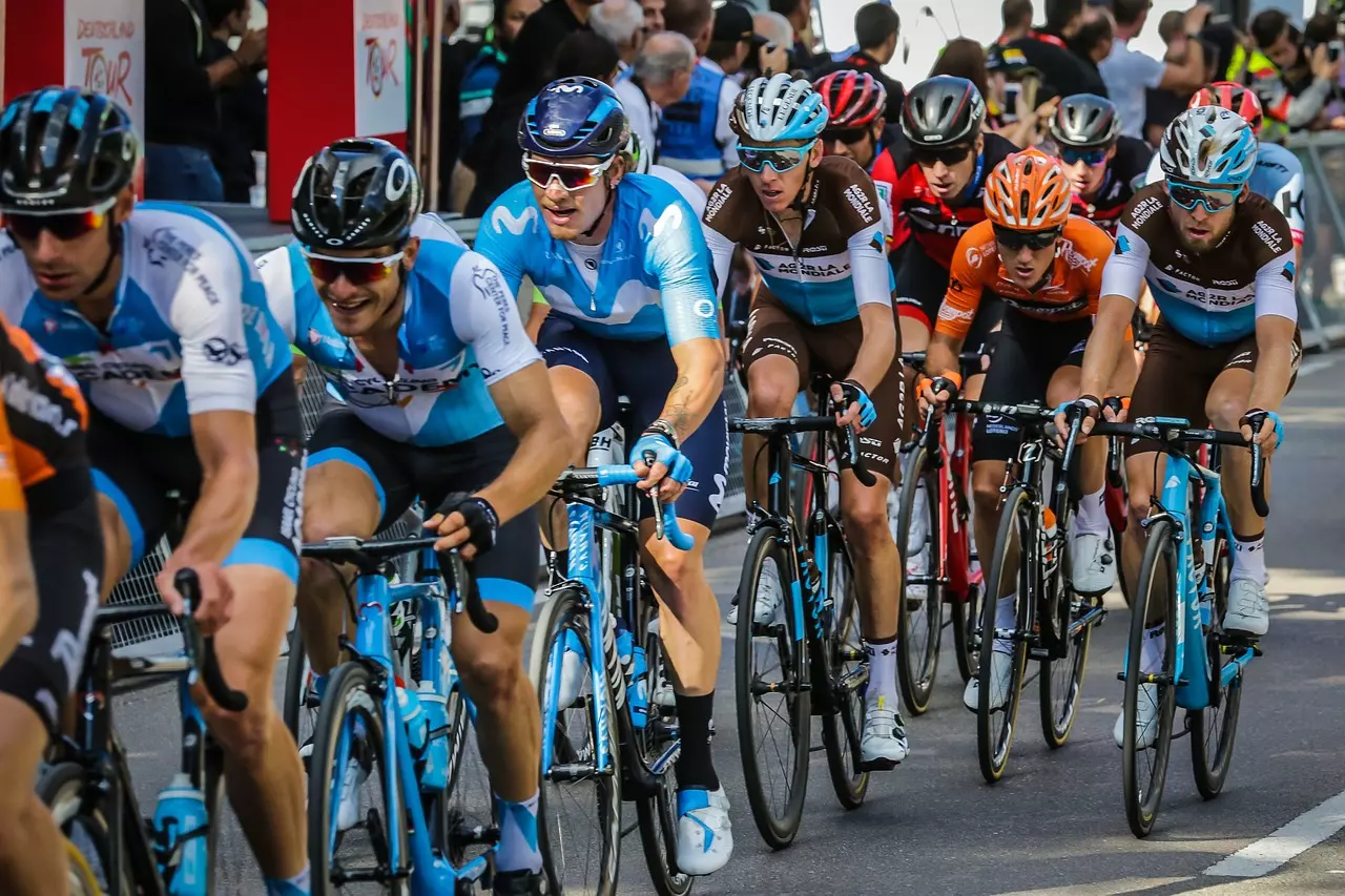 Au cœur du Peloton : Netflix dévoile une série documentaire immersive sur le Tour de France