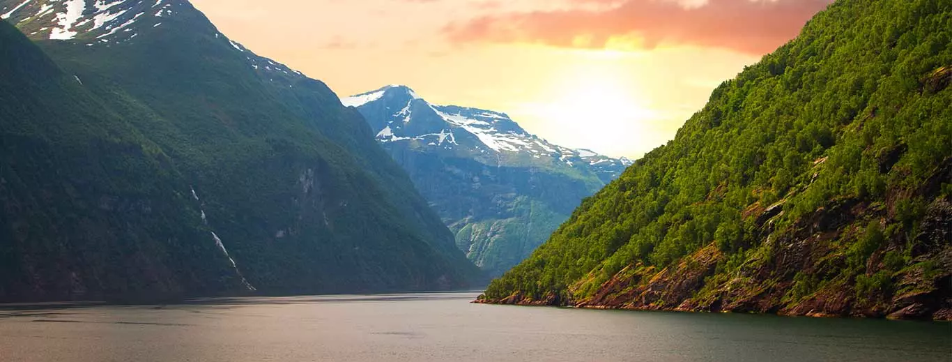 Les fjords norvégiens: Un paysage à couper le souffle